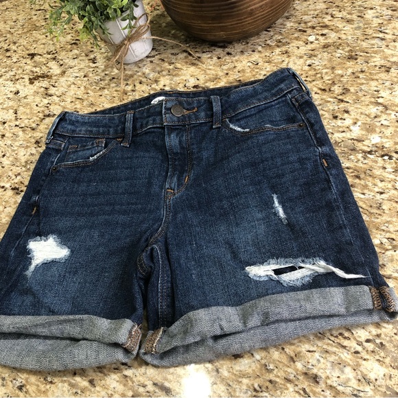 Old Navy Distressed Dark Wash Rolled Hem Denim Shorts - Picture 2 of 5